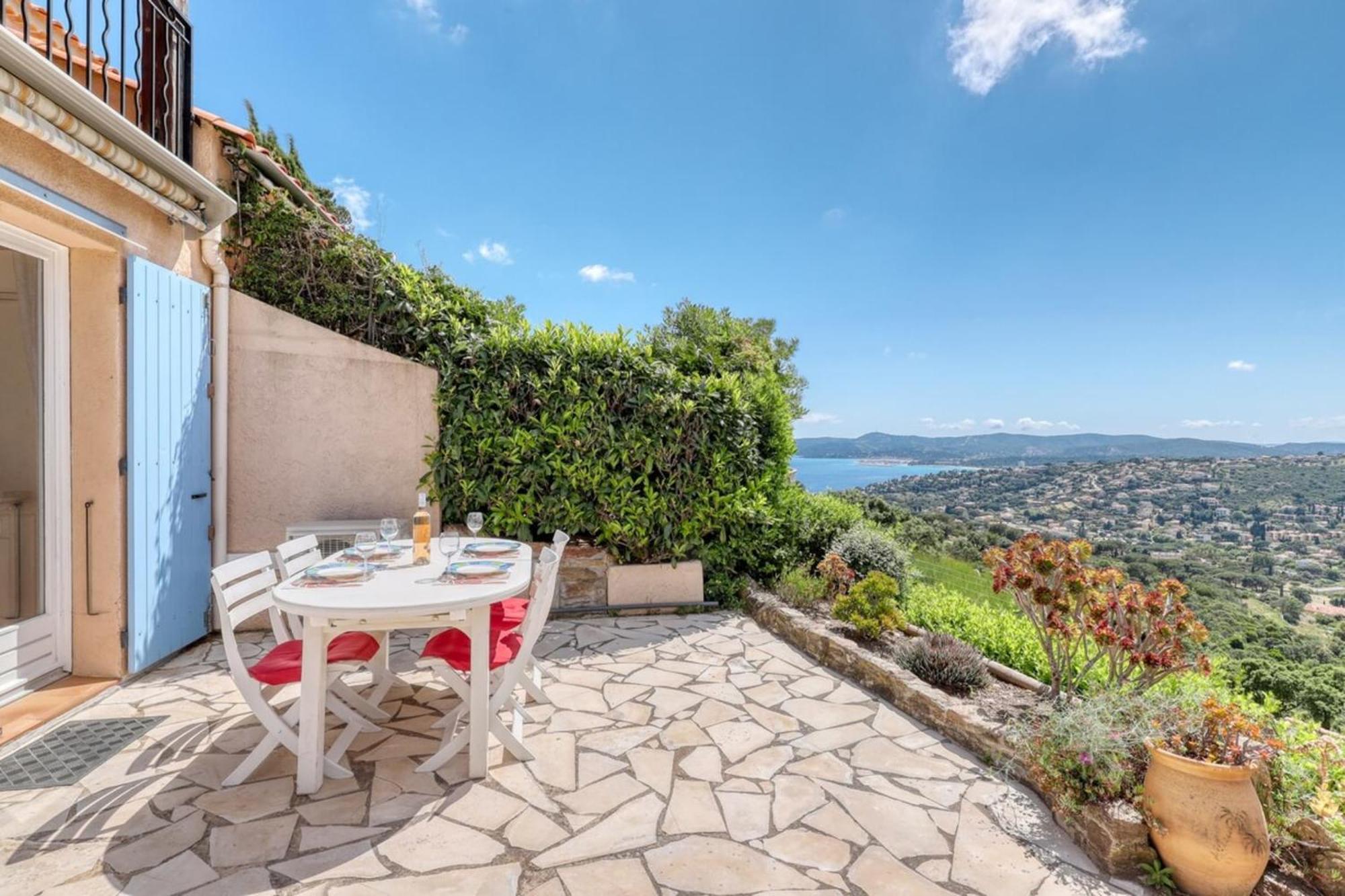 Apartamento Exceptional View In Saint-Clair For 4 People Le Lavandou Exterior foto
